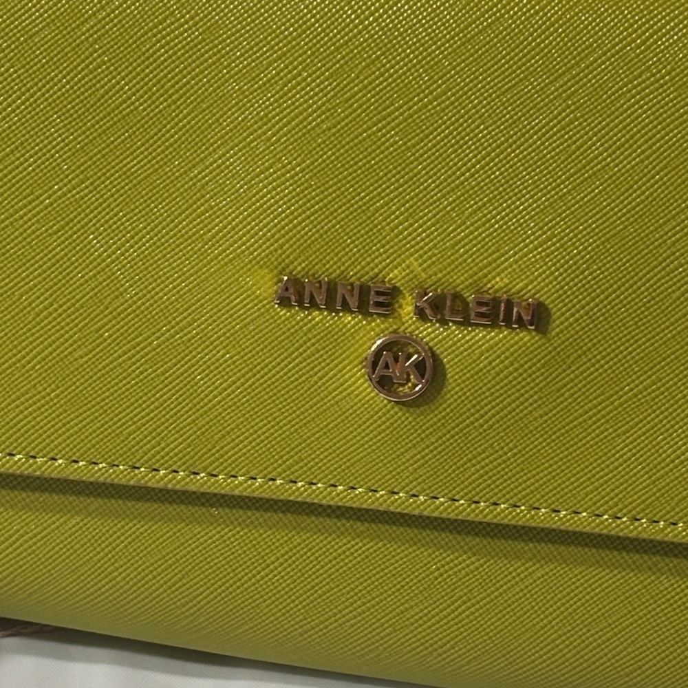 Anne Klein Vibrant Green Crossbody Bag - Picture 2 of 6